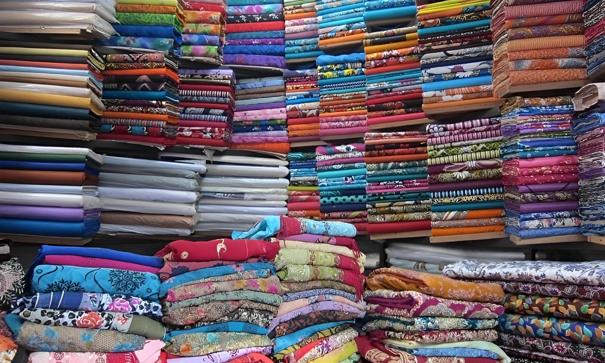 Theo thống kê, hơn 50% lượng vải sử dụng tại Việt Nam được nhập khẩu từ Trung Quốc