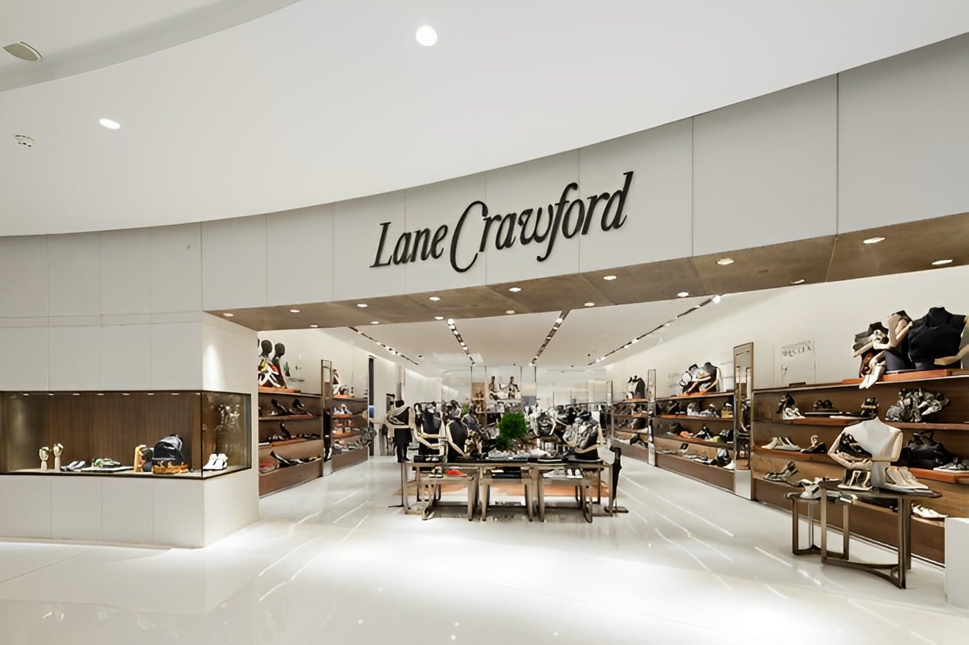 Lane Crawford đã chiếm vị trí hàng đầu là thương hiệu thời trang nổi tiếng